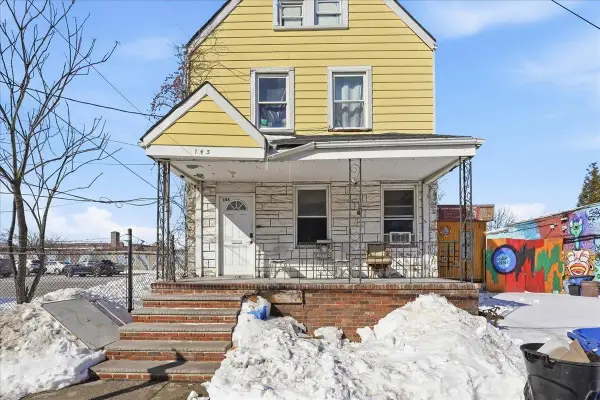 145 PACIFIC AVE, JC, Bergen-Lafayett, NJ 07304