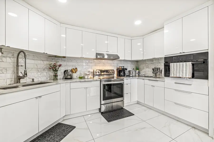 427 HARMON COVE TOWER #427, Secaucus, NJ 07094 - #3