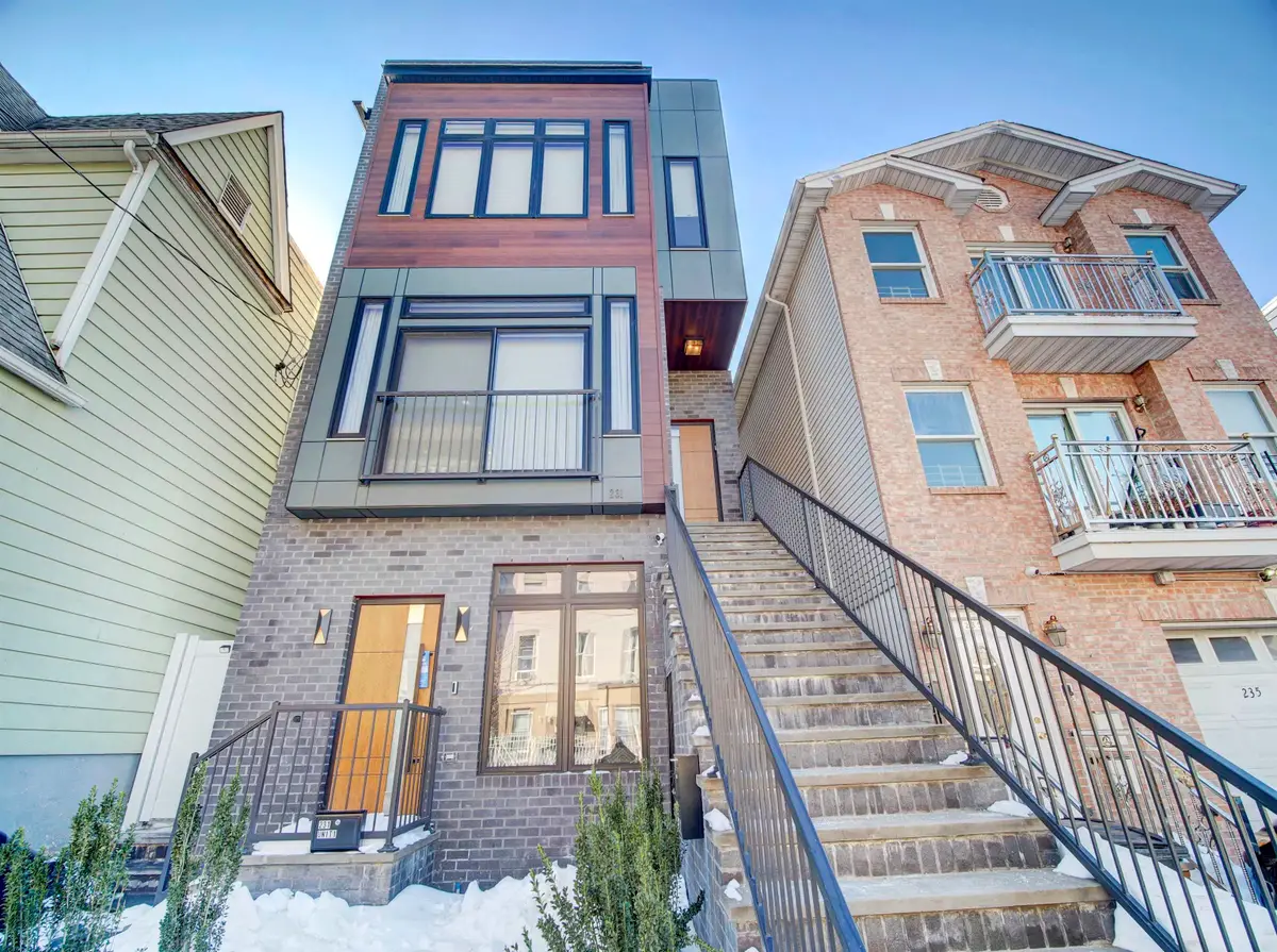 231 CLINTON AVE #2, Jersey City, NJ 07304 - Image #1