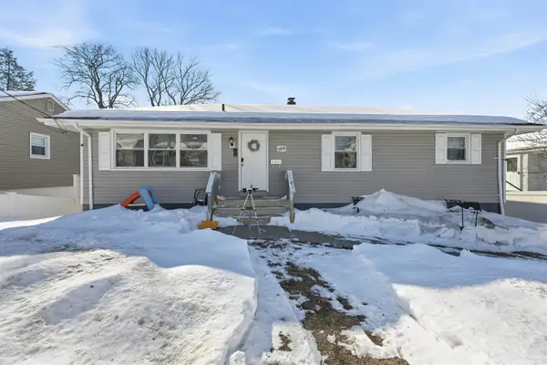 196 MERRITT AVE, Bergenfield, NJ 07621