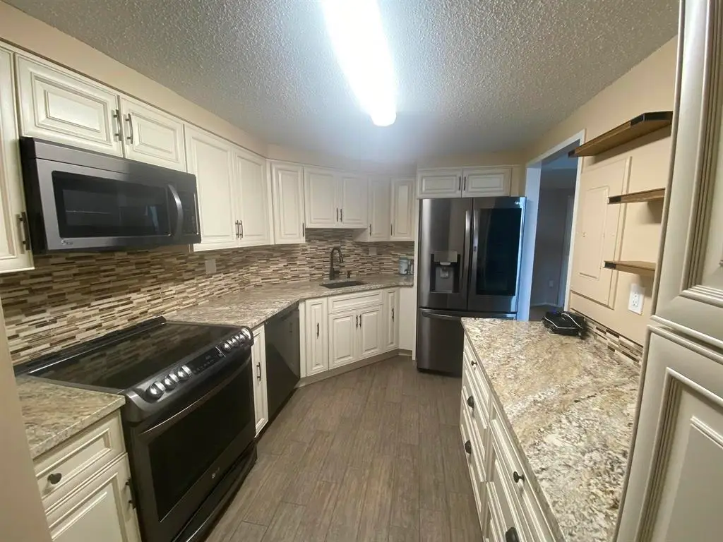 1836 HARMON COVE TOWER #1836, Secaucus, NJ 07094 - #1