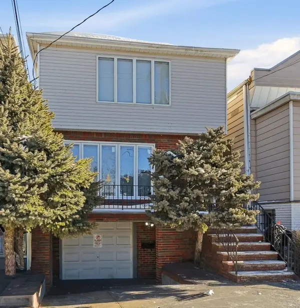 180 MCADOO AVE, JC, West Bergen, NJ 07305