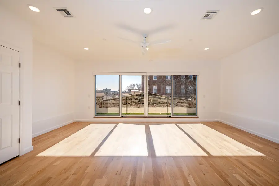 936 PAVONIA AVE #Unit 3-A, Jersey City, NJ 07306 - #2