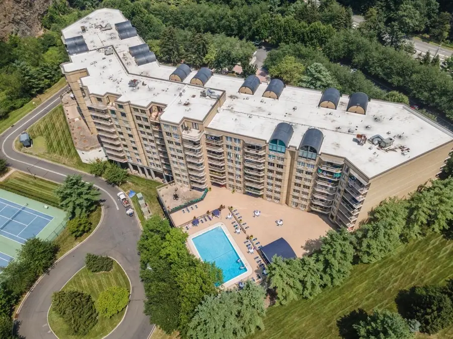 10 SMITH MANOR BLVD #815, West Orange, NJ 07052 - #2