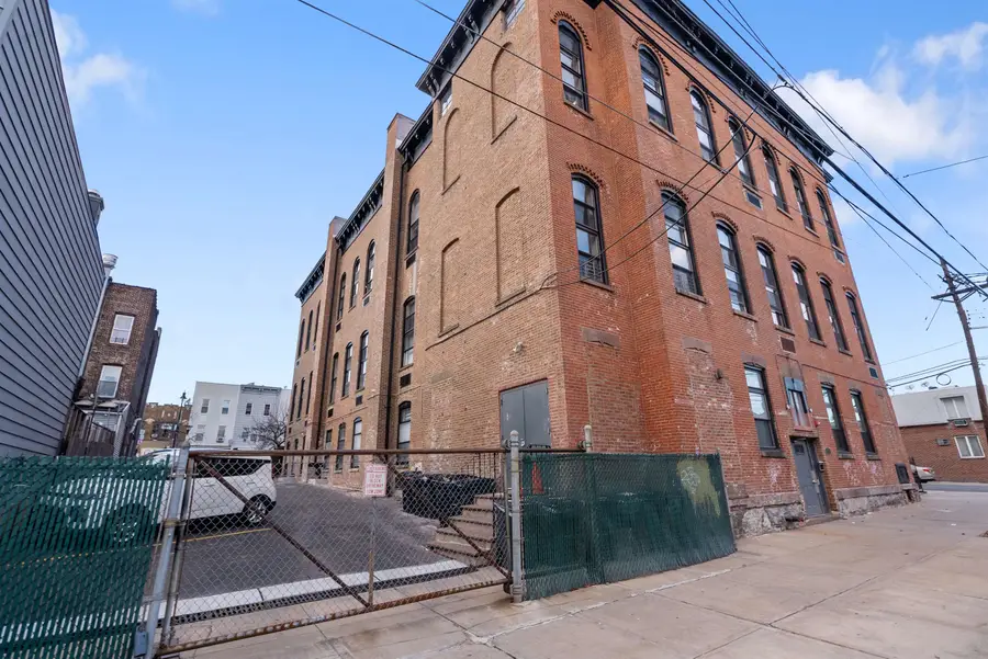 464 CENTRAL AVE #5, Jersey City, NJ 07307 - #3