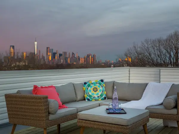 98 VAN HORNE ST #2, JC, Bergen-Lafayett, NJ 07304