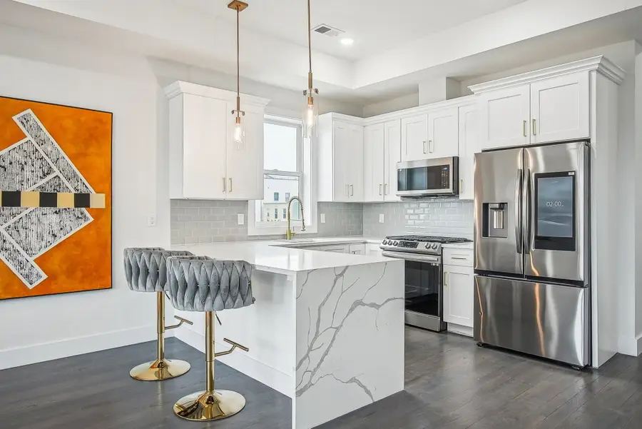 98 VAN HORNE ST #2, Jersey City, NJ 07304 - #3