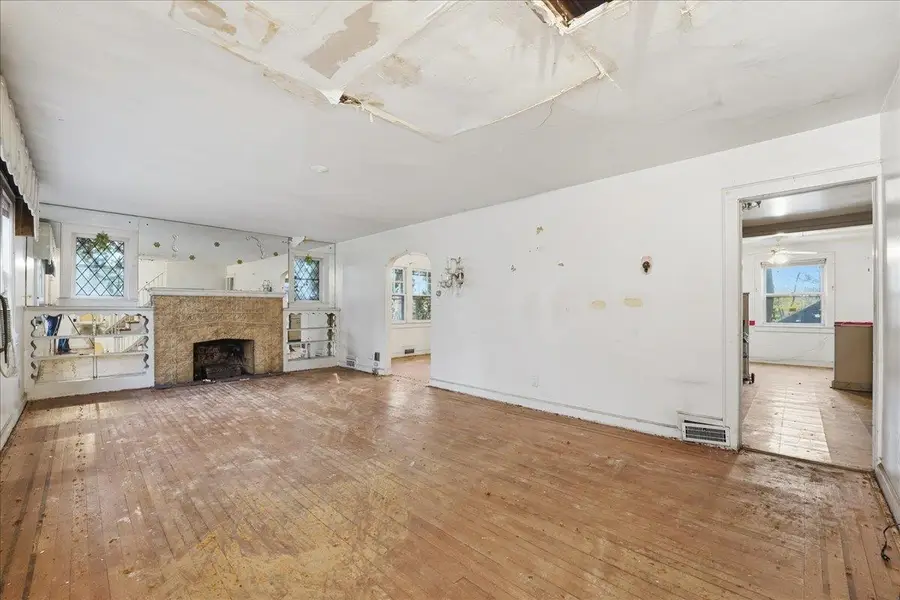 360 ARLINGTON AVE, Jersey City, NJ 07304 - #3