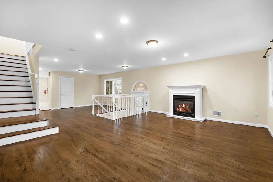 12 LIBERTY CT, Secaucus, NJ 07094 - #3