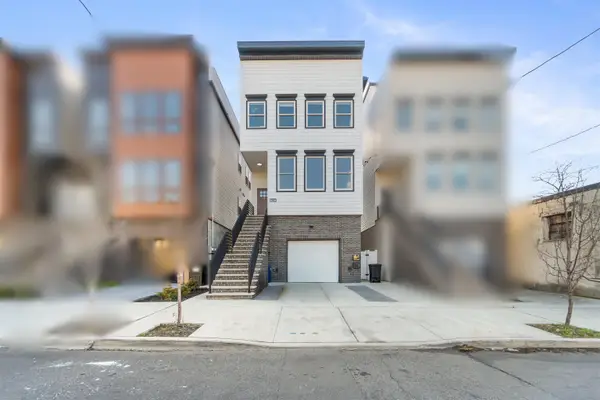 94 VAN HORNE ST #2, JC, Bergen-Lafayett, NJ 07304