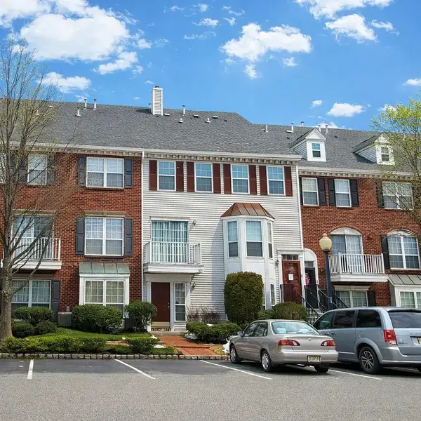 17 MULBERRY ST, JC, West Bergen, NJ 07305