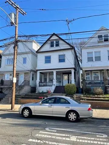 74 WEST 6TH ST, Bayonne, NJ 07002