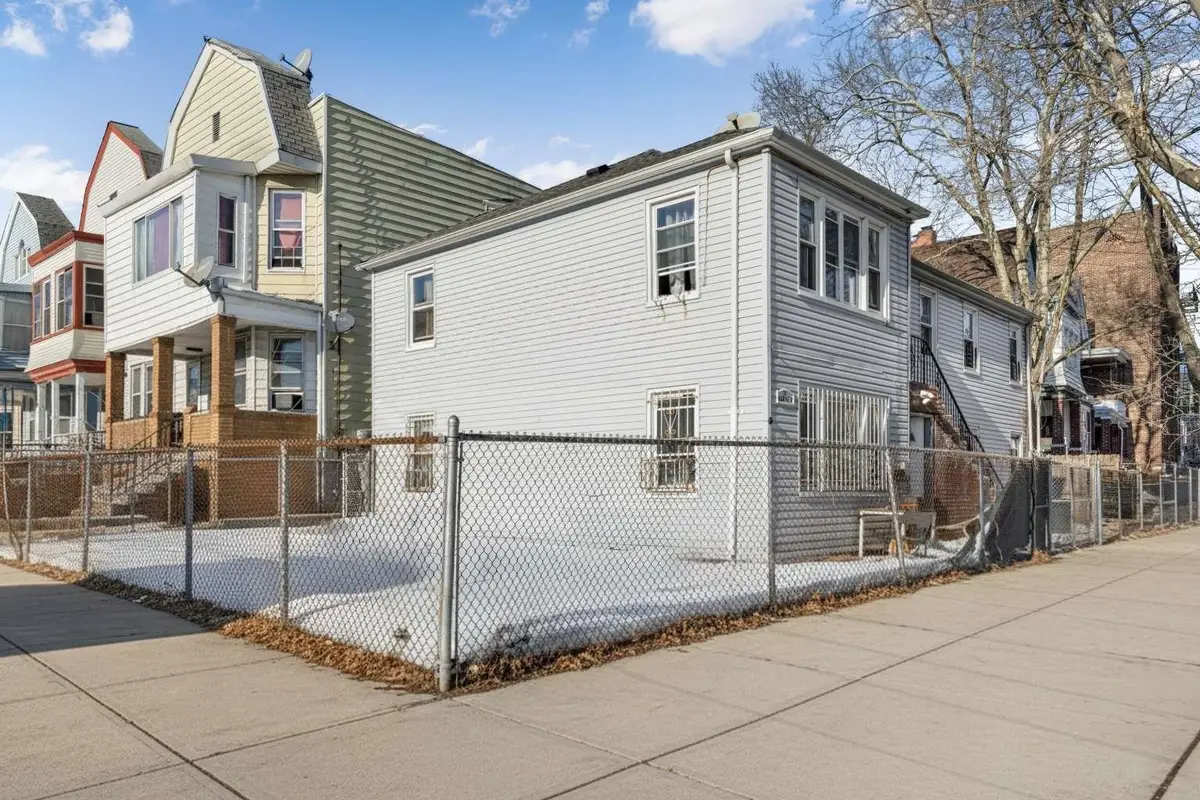 70 WARNER AVE, Jersey City, NJ 07305 - #1