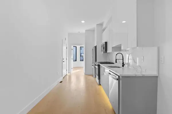 291 NEW YORK AVE #2, JC, Heights, NJ 07307