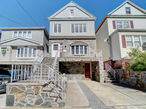 11 WEST 2ND ST, Bayonne, NJ 07002