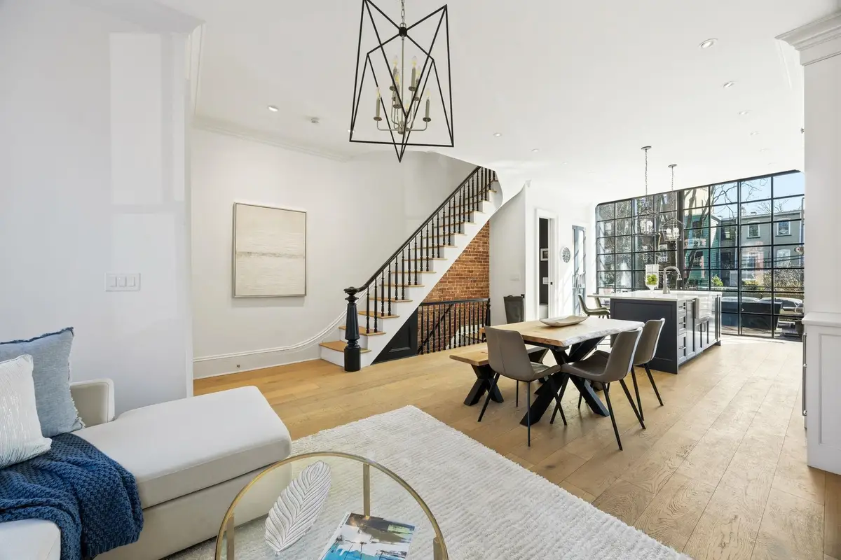 211 8TH ST, Jersey City, NJ 07302 - #1