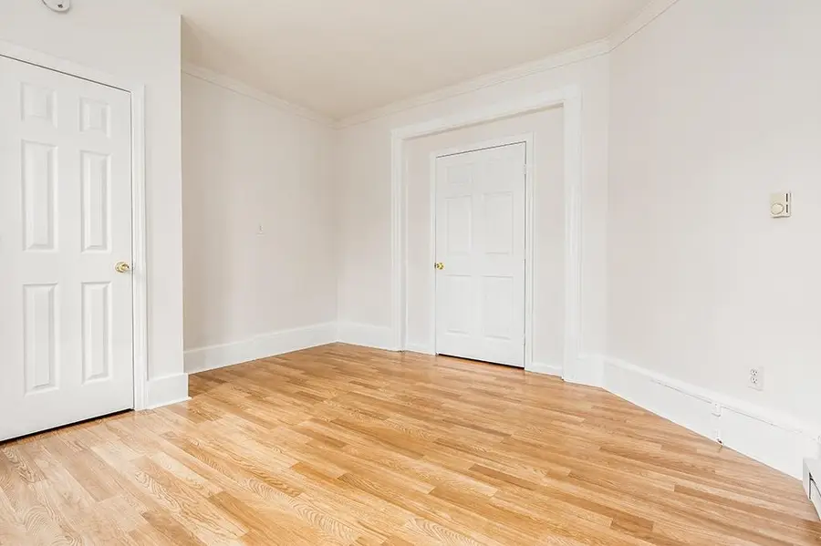 39 WEST 47TH ST, Bayonne, NJ 07002 - #3