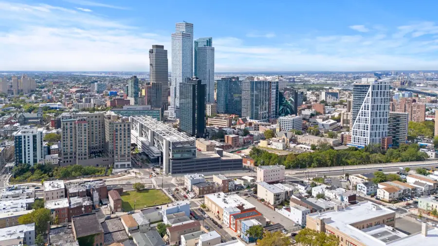 83 OAKLAND AVE, Jersey City, NJ 07306 - #3