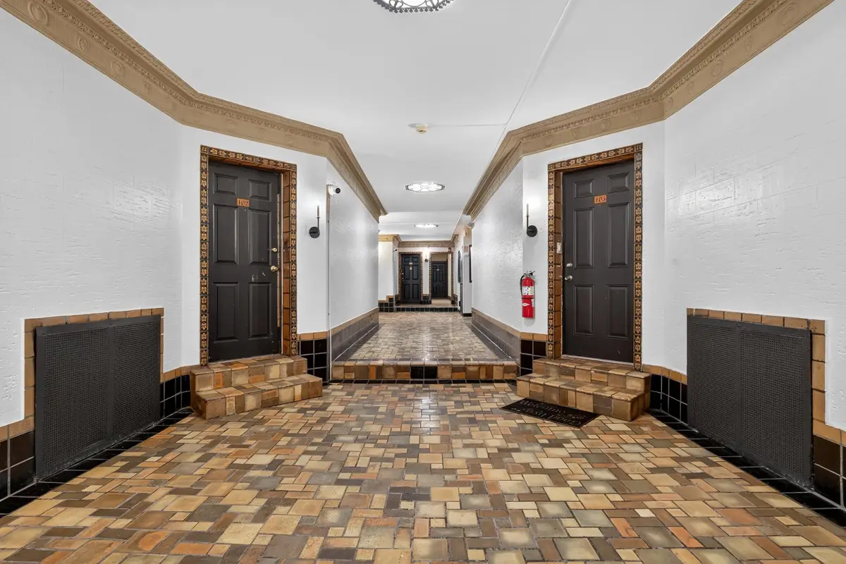 107 KENSINGTON AVE #203, Jersey City, NJ 07306 - #1