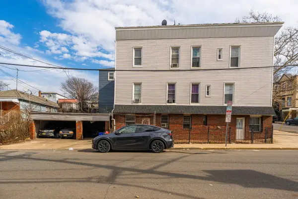 180 THORNE ST, JC, Heights, NJ 07307