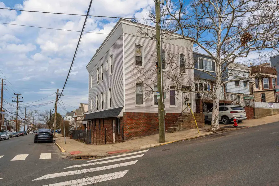 180 THORNE ST, Jersey City, NJ 07307 - #2