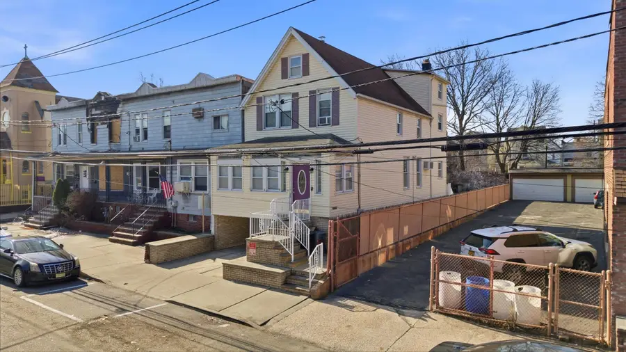 36 WEST 27TH ST, Bayonne, NJ 07002 - #2