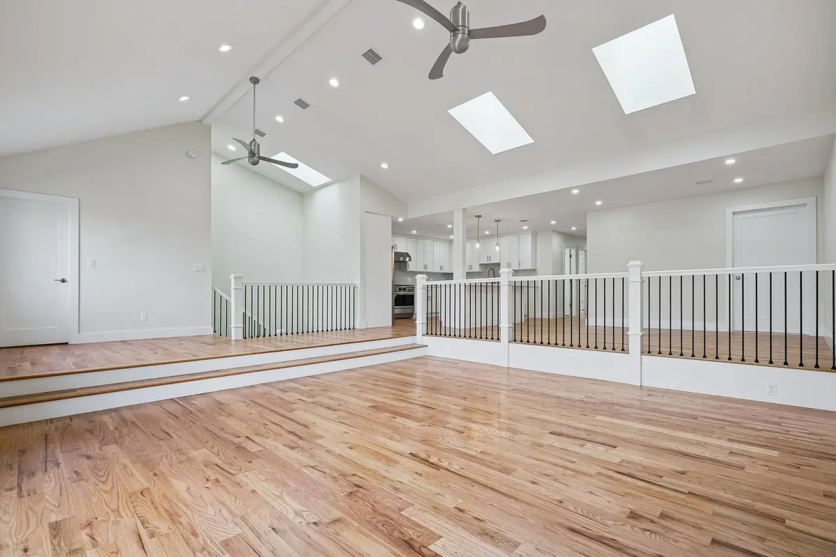 927 PAVONIA AVE #2, Jersey City, NJ 07306 - #1