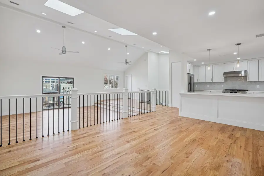 927 PAVONIA AVE #2, Jersey City, NJ 07306 - #3