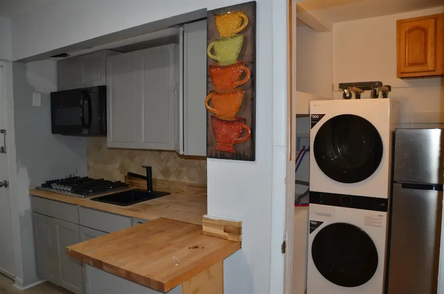 9052 NEW YORK AVE #1B, North Bergen, NJ 07047 - #3