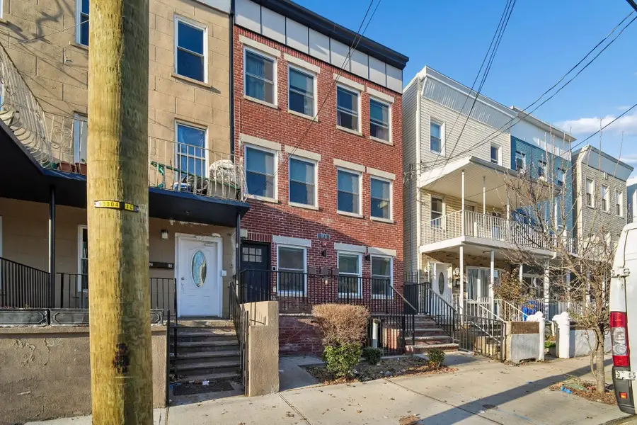 175 VAN HORNE ST #1, Jersey City, NJ 73043-336 - #2