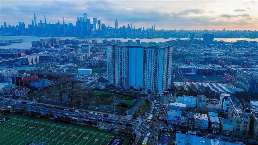 668 PALISADE AVE, Jersey City, NJ 07307 - #2