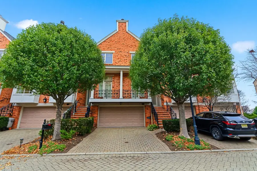 119 HUDSON COVE, Edgewater, NJ 07020 - #3