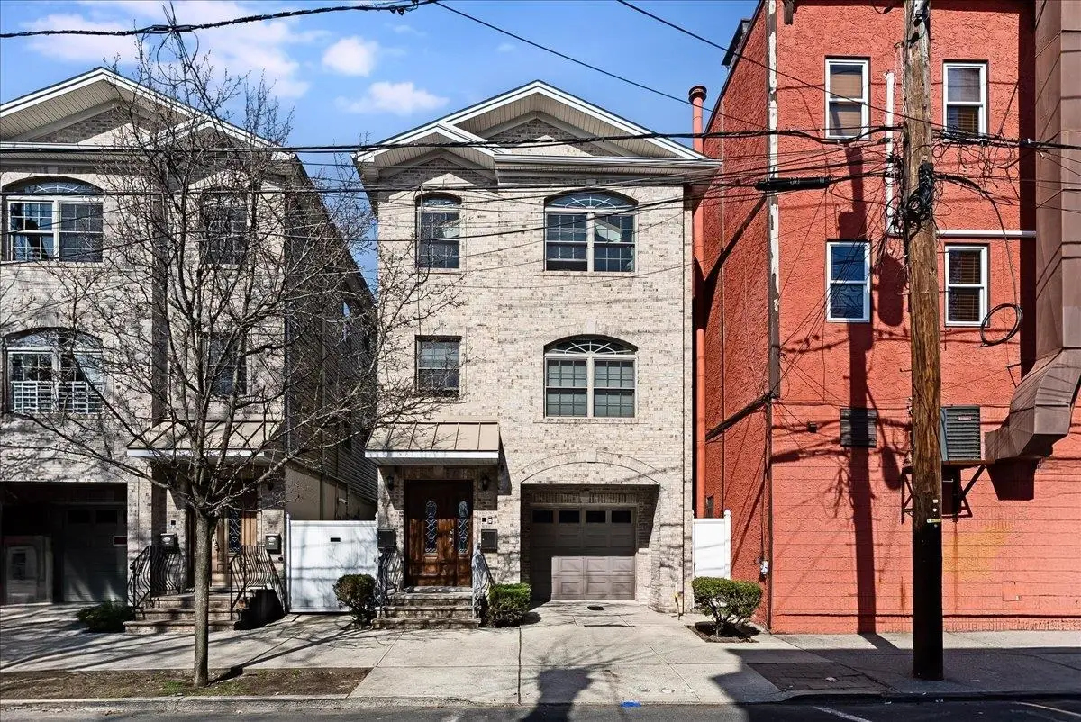 221 SHERMAN AVE #2, Jersey City, NJ 07307 - #1