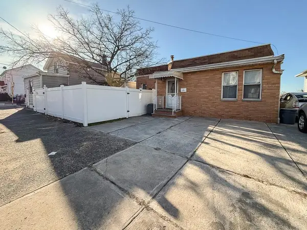 121 FOWLER AVE, JC, West Bergen, NJ 07305