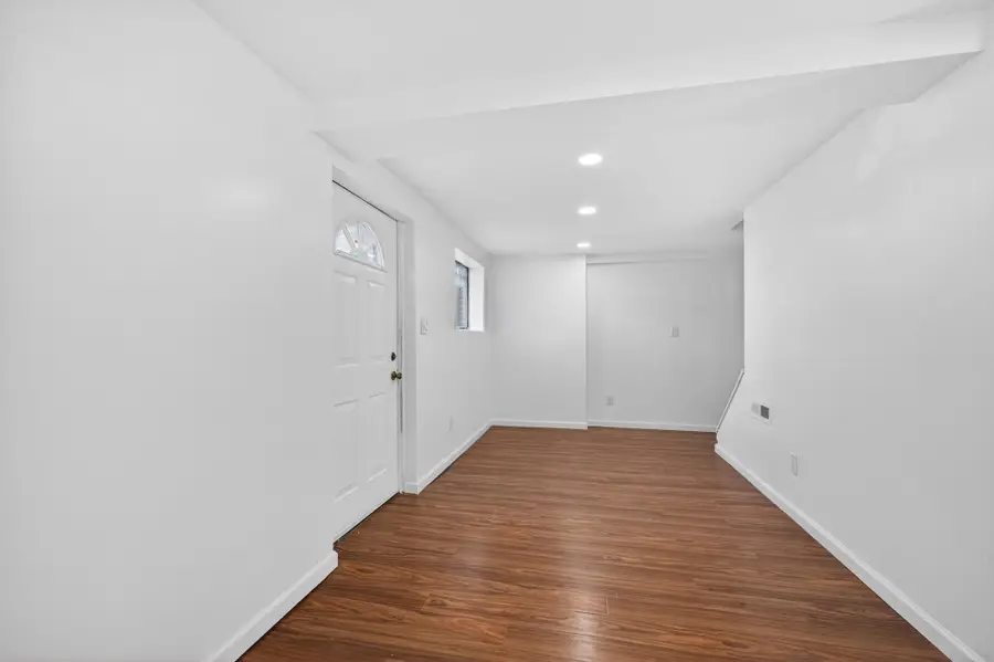 14 LAUREL CT, Jersey City, NJ 07302 - #3