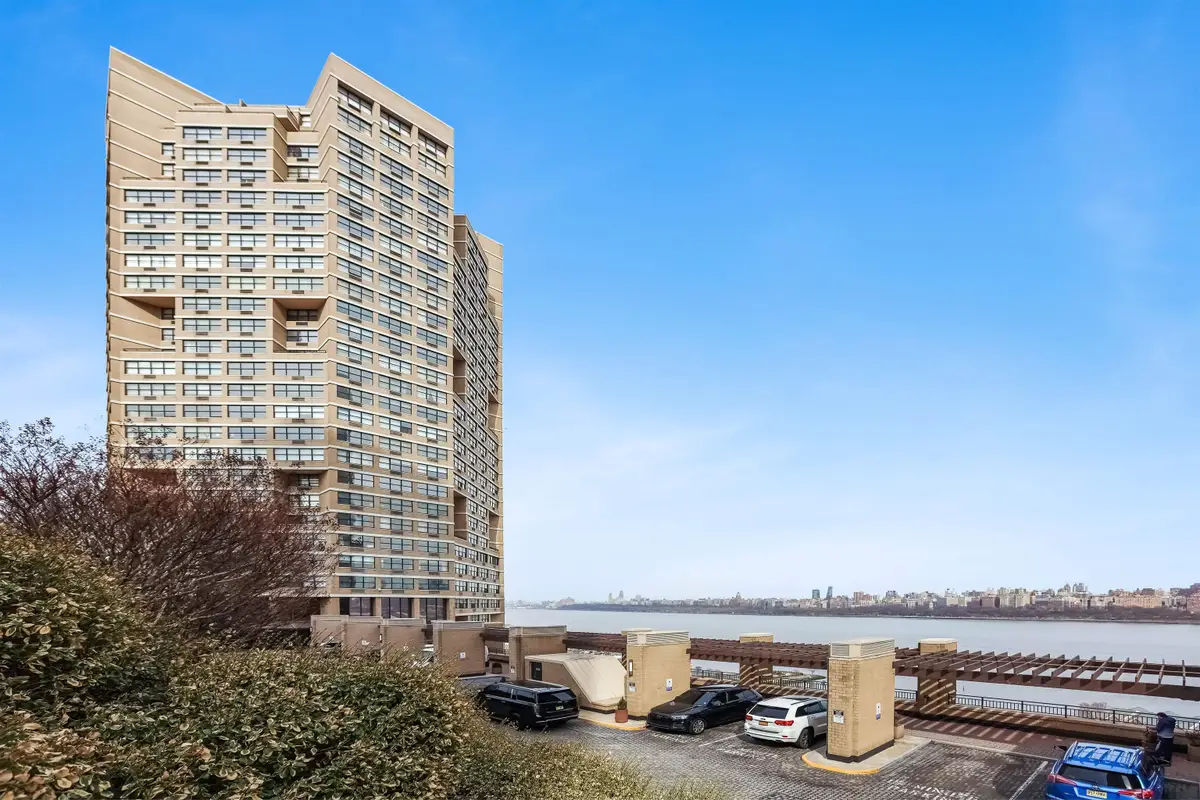 7004 BLVD EAST #4A, Guttenberg, NJ 07093 - #1