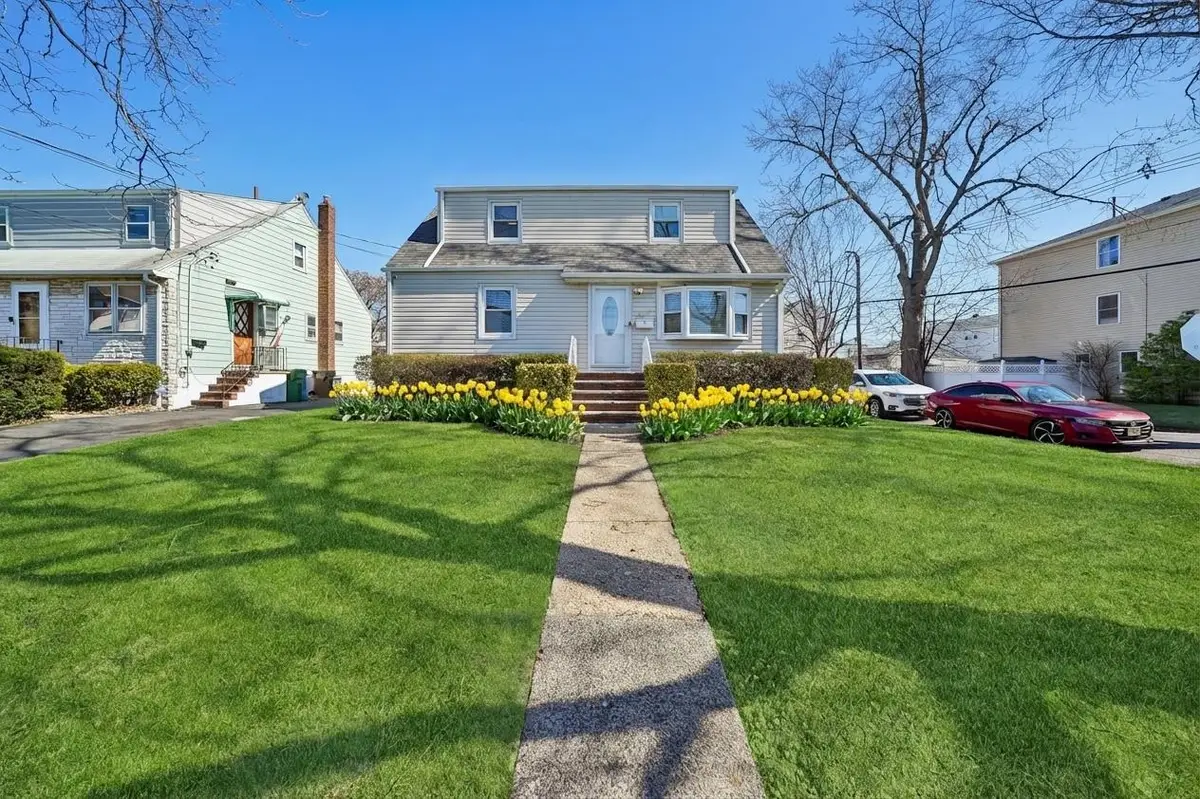 847 DENNIS PL, Linden, NJ 07036 - #1