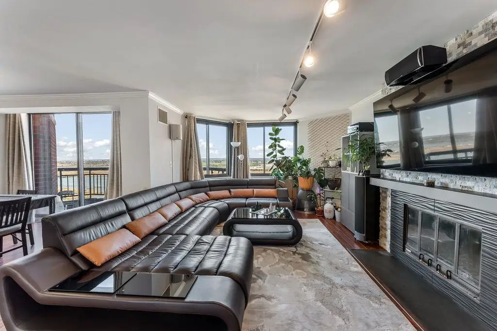 2110 HARMON COVE TOWER, Secaucus, NJ 07094 - #1