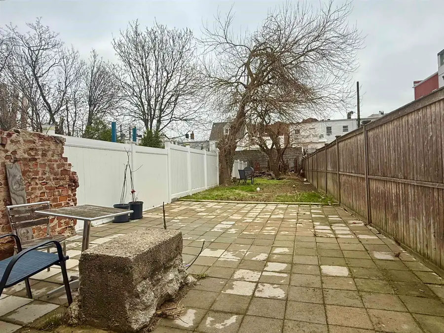 270 1/2 SUMMIT AVE, Jersey City, NJ 07306 - #2