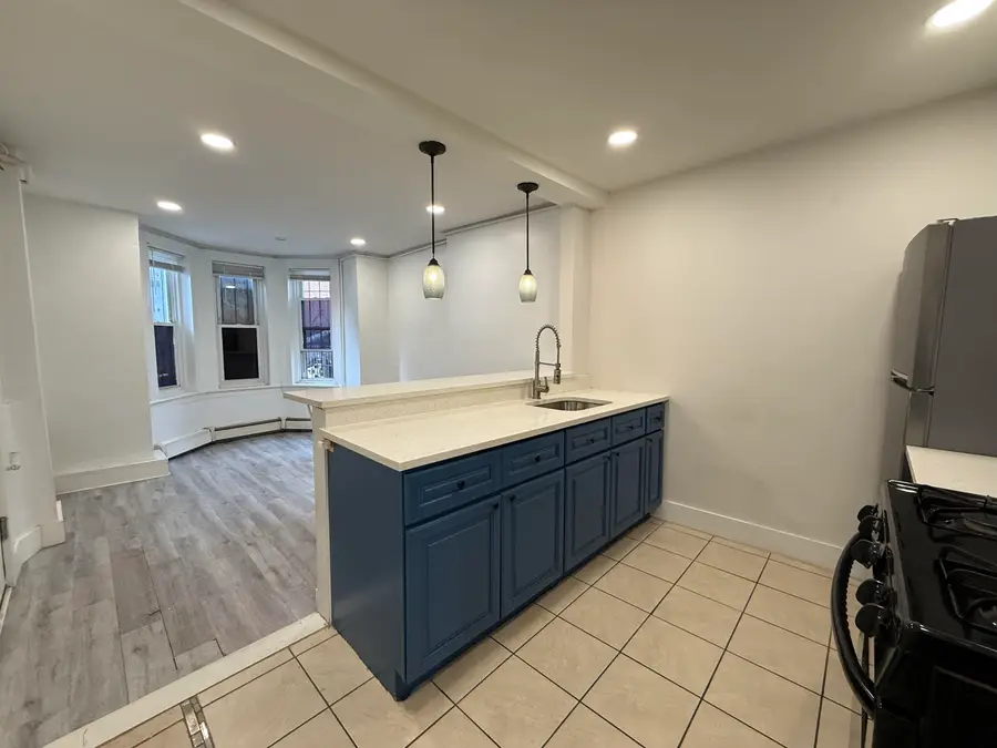 270 1/2 SUMMIT AVE, Jersey City, NJ 07306 - #3