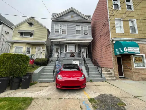 133 AVENUE B, Bayonne, NJ 07002