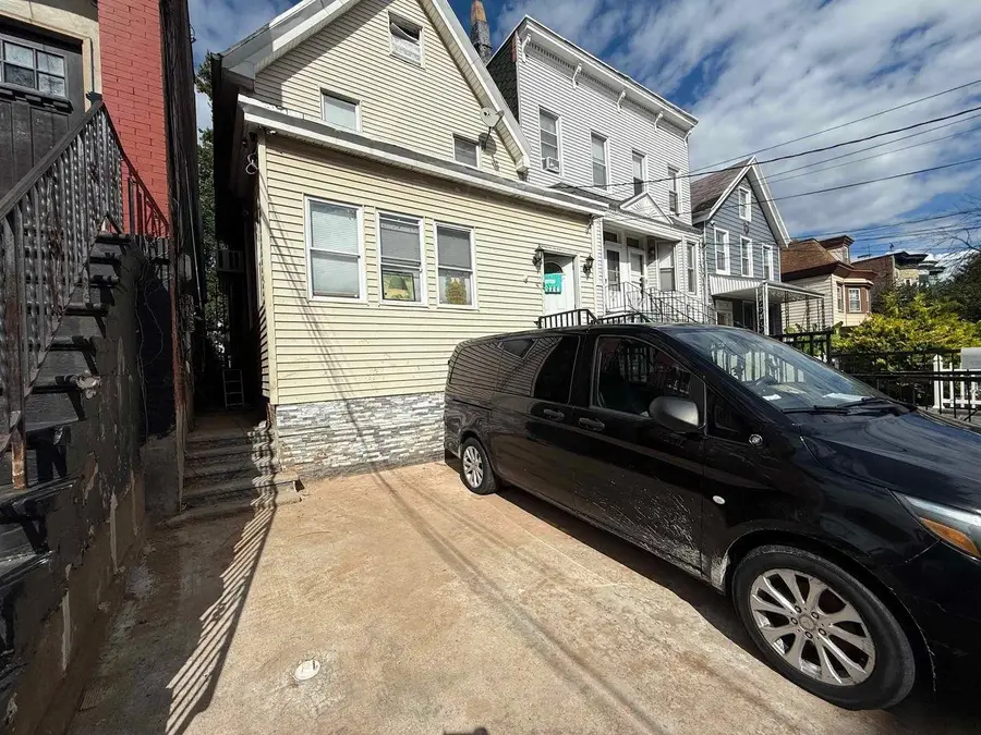 68 BRINKERHOFF ST, Jersey City, NJ 07304 - #2