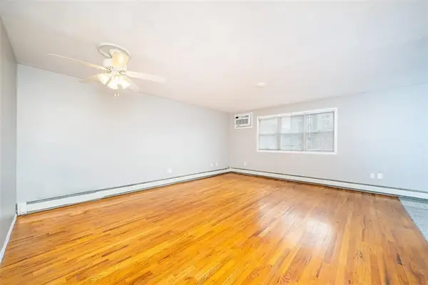 54 CHESTNUT ST, Weehawken, NJ 07086