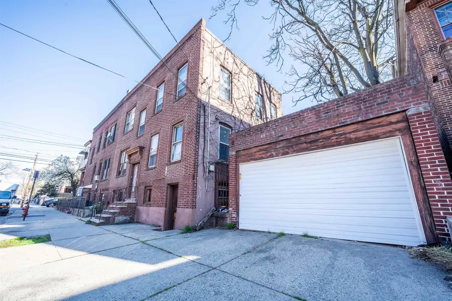 64 WADE ST, Jersey City, NJ 07305 - #2