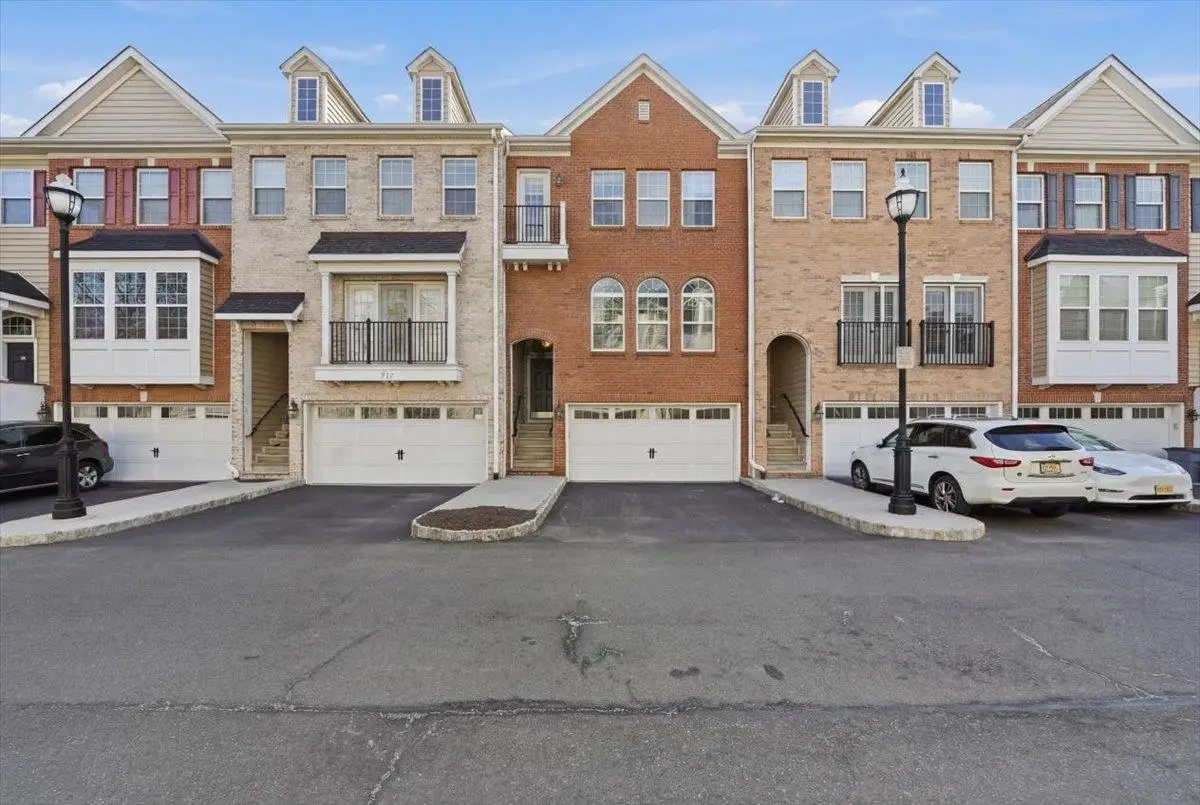 41 CREEKSIDE CT, Secaucus, NJ 07094 - #1