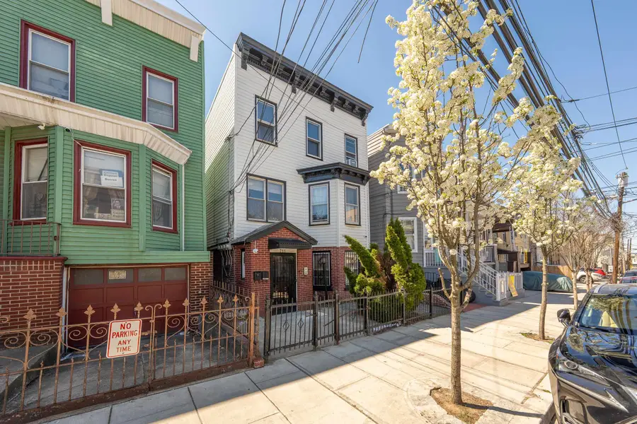 711 12TH ST, Union City, NJ 07087 - #3
