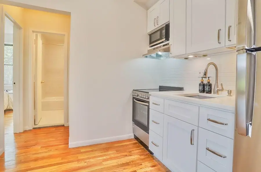 11 CUNEO PL #3B, Jersey City, NJ 07307 - #3