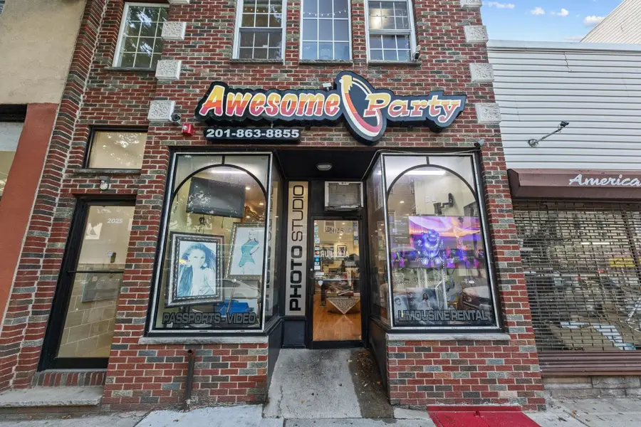 2025 BERGENLINE AVE, Union City, NJ 07087 - #3