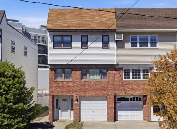 195 AVENUE A, Bayonne, NJ 07002