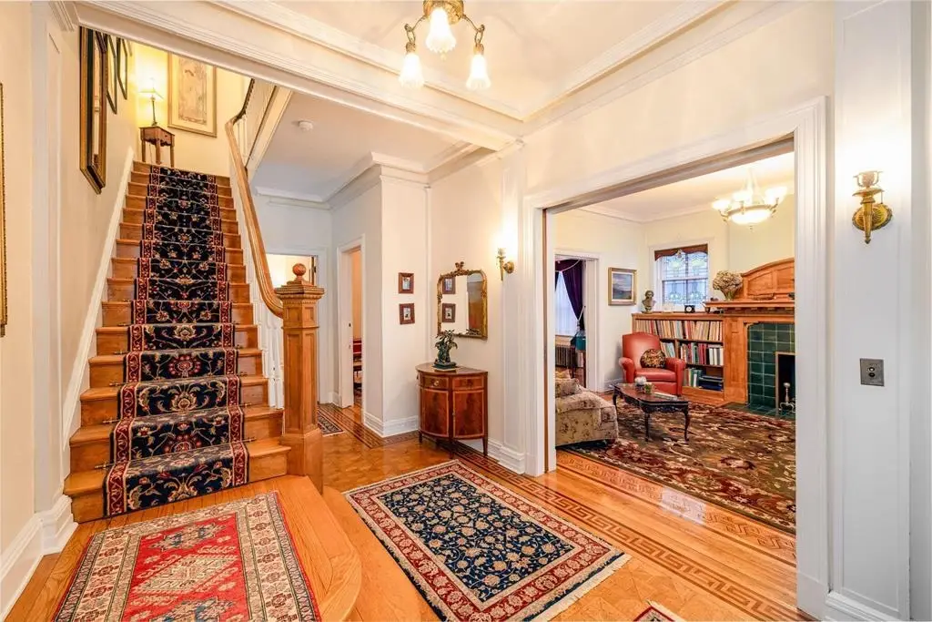 895 SUMMIT AVE, Jersey City, NJ 07307 - #1